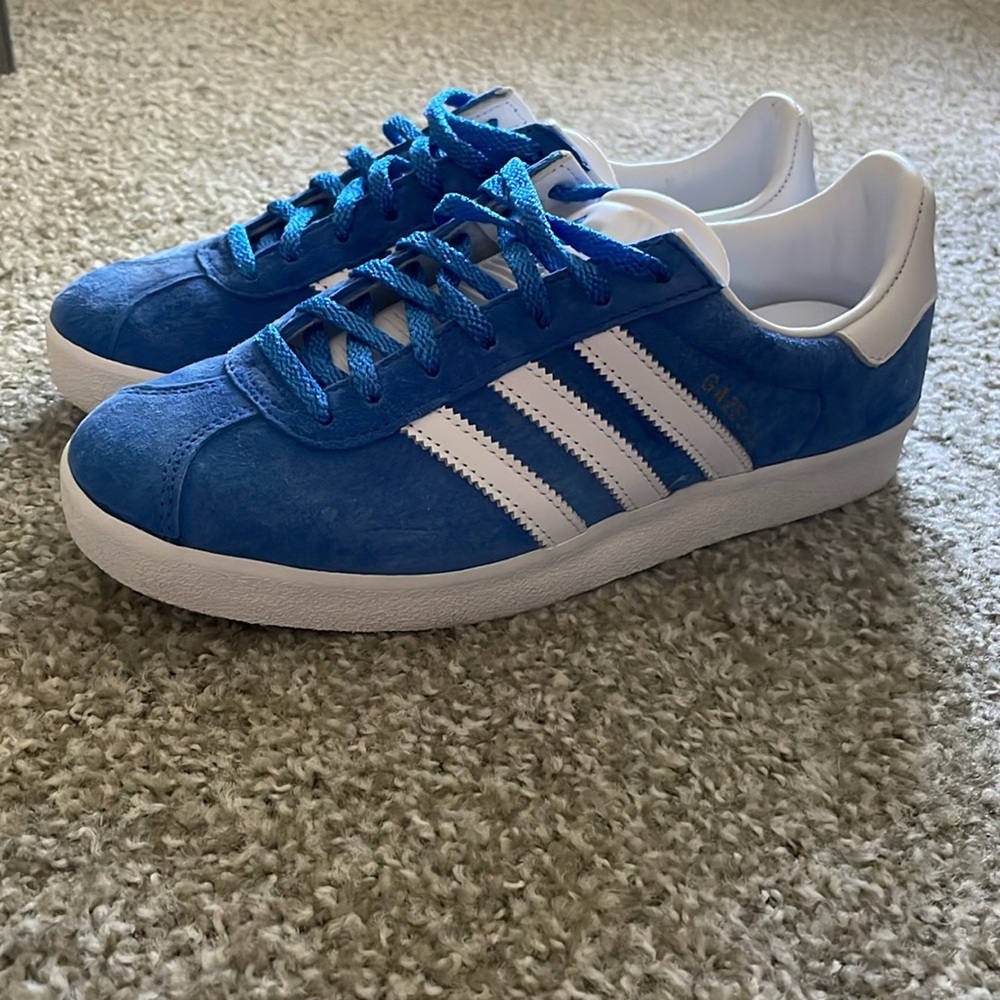 Adidas | Gazelle 85 | Size 6 Unisex | Size 8 Womens | Classic Blue and White
